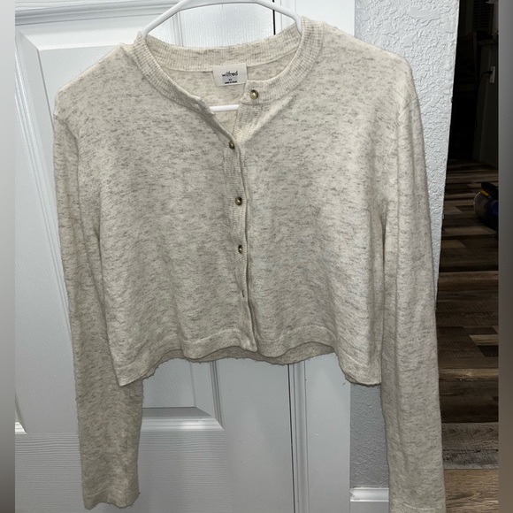 Aritzia Sicily cardigan - Picture 2 of 4